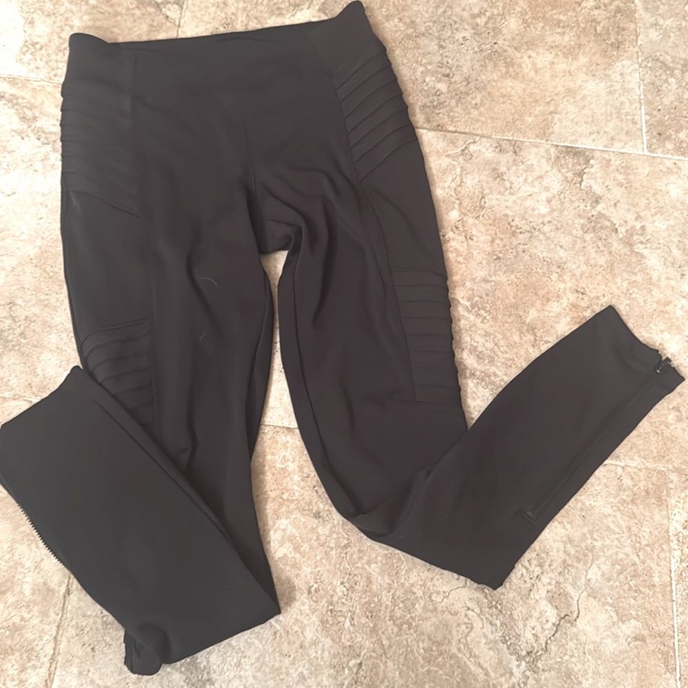 Athleta Delancey motto tight black size XS athletic legging